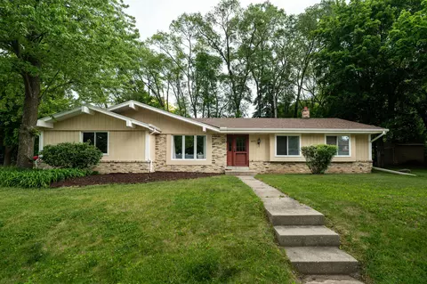 1825 Wolf, Waukesha, WI 53186