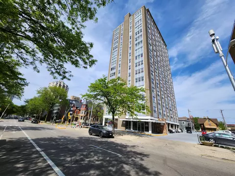 1707 N Prospect #16D, Milwaukee, WI 53202