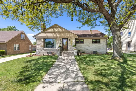 2781 S 76th, West Allis, WI 53219