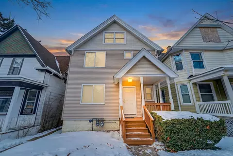 445 N 39th, Milwaukee, WI 53208