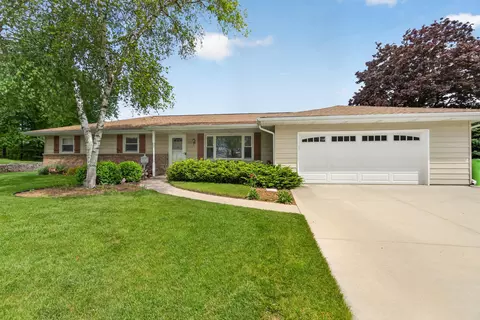 350 Clinton, Kewaskum, WI 53040