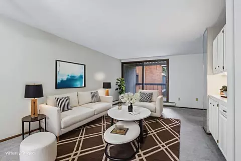 4215 N 100th #203, Milwaukee, WI 53222