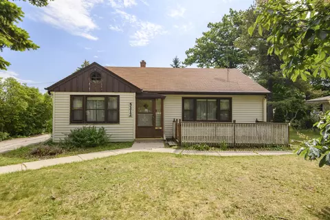 5212 S 20th, Milwaukee, WI 53221