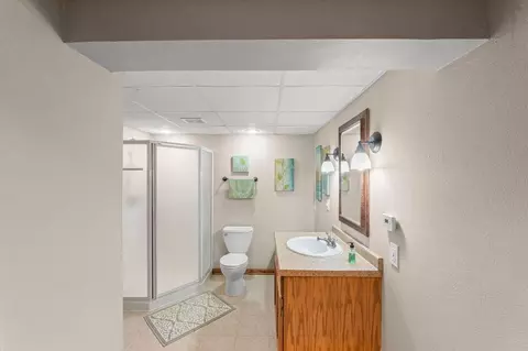 Bath - s93w34945 Jericho, Eagle, WI 53119 photo 6 of 7