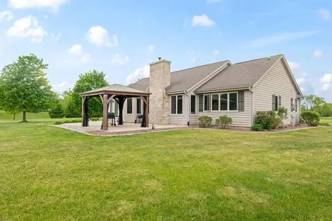 Exterior - s93w34945 Jericho, Eagle, WI 53119 photo 2 of 4