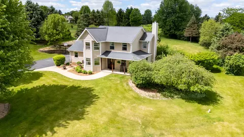 w301s2613 Jenna, Genesee, WI 53188