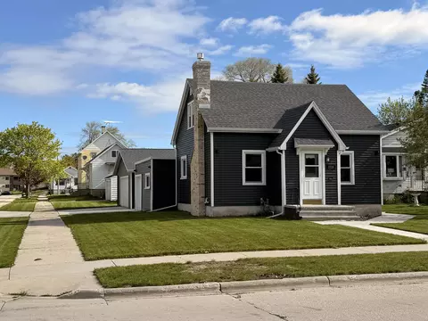 1924 24th, Two Rivers, WI 54241