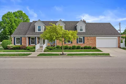 8905 W Meinecke, Wauwatosa, WI 53226