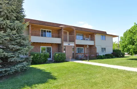 3621 St Andrews #106, Racine, WI 53405