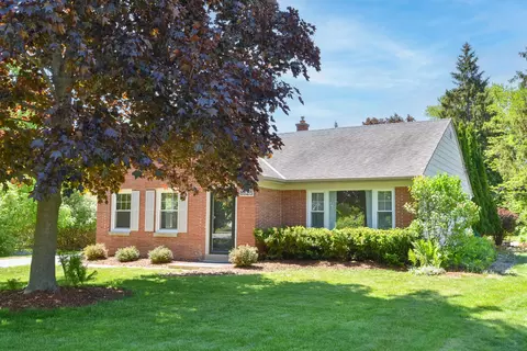 8125 N Santa Monica, Fox Point, WI 53217