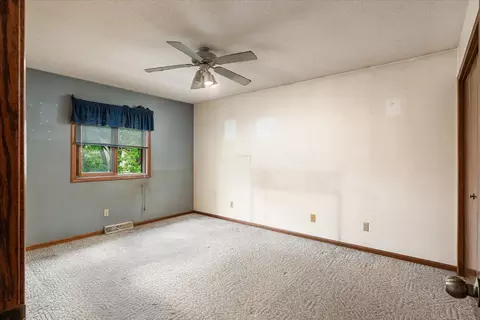 Bedroom - 1206 Willow, La Crescent, MN 55947 photo 3 of 6