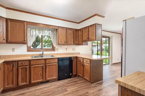 Kitchen - 1206 Willow, La Crescent, MN 55947 photo 1 of 2