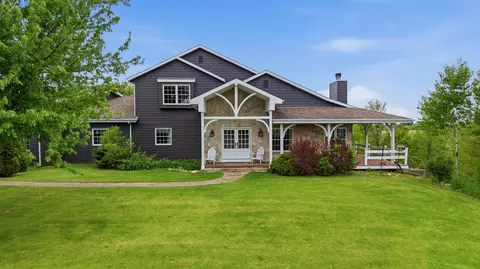 W2832 Sunset, Ashford, WI 53010