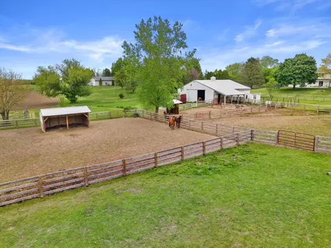 12205 N Vega, Mequon, WI 53097