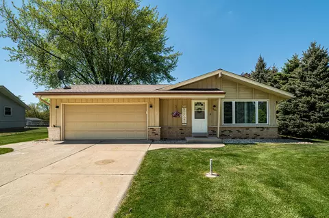 8049 S Waring, Oak Creek, WI 53154