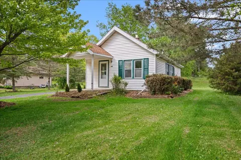 469 Meadowlark, West Bend, WI 53090