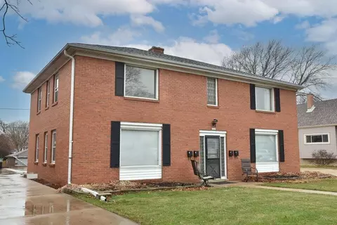 2347 S 76th, West Allis, WI 53219