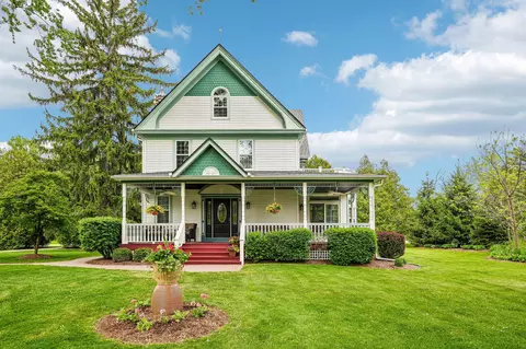 10763 N Cedarburg, Mequon, WI 53092
