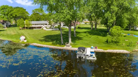 7539 W W Vw, Norway, WI 53185
