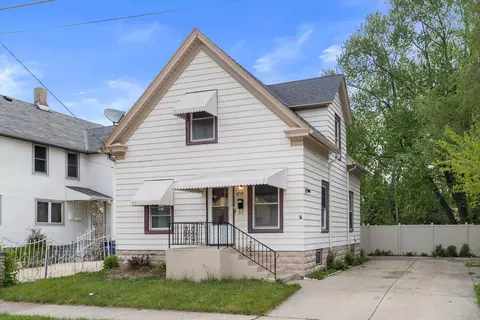 1815 Marquette, Racine, WI 53402