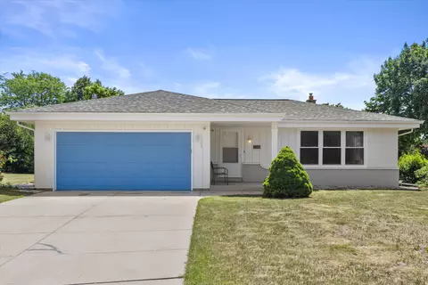 7360 W Brunn, Franklin, WI 53132