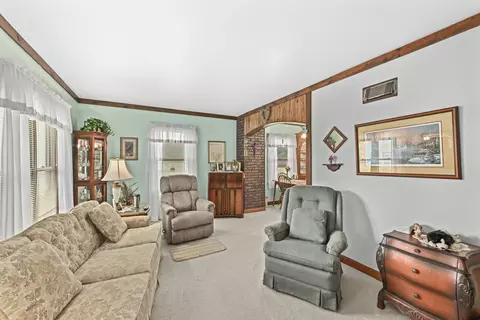 3664 S Whitnall, Milwaukee, WI 53207