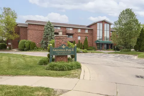 1618 S 115th UNIT 302, West Allis, WI 53214