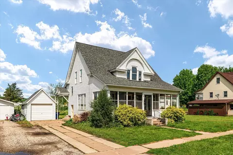 215 N Cushman, Viola, WI 54664