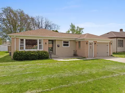 611 S 32nd, Manitowoc, WI 54220