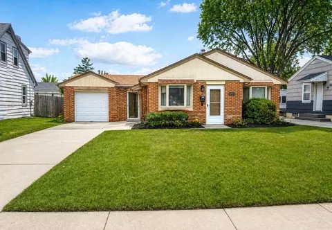 2187 S 98th, West Allis, WI 53227