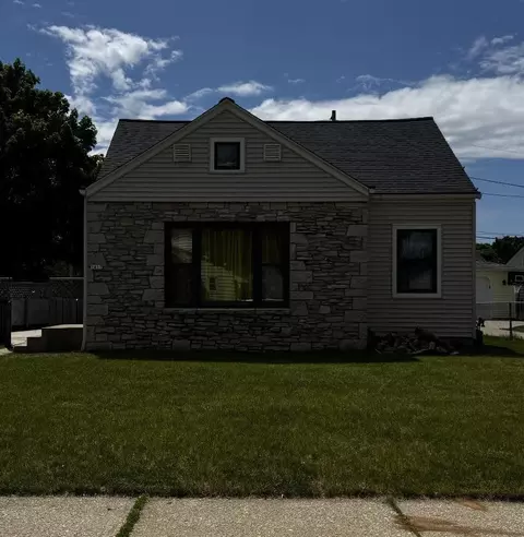 1417 Crawford, Milwaukee, WI 53207