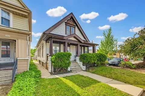 1431 S 72nd, West Allis, WI 53214