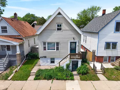 2543 N Dousman #2543A, Milwaukee, WI 53212