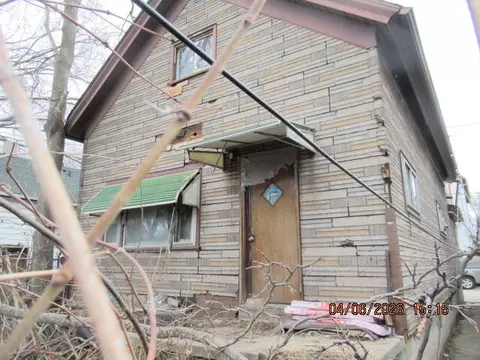 1236 W Scott # A, Milwaukee, WI 53204