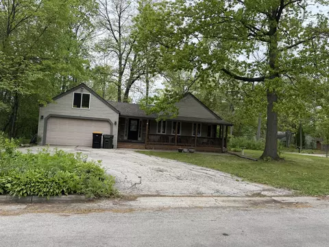2605 N 111th, Wauwatosa, WI 53226