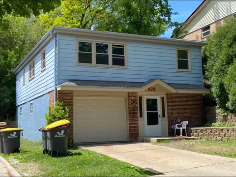 928 Aurora, Waukesha, WI 53186