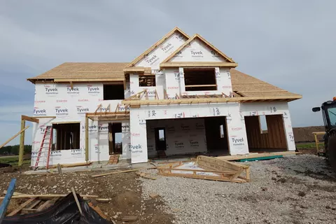 1779 Quail, Oconomowoc, WI 53066