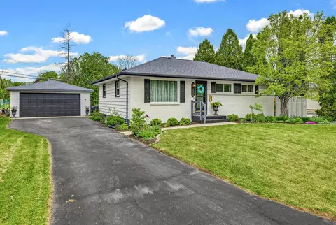 1608 Wind Dl, Racine, WI 53402