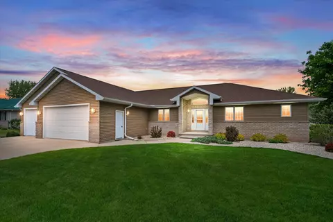456 Wooden Shoe, Holland, WI 54130