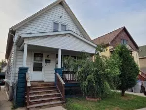 1577 S S Un, Milwaukee, WI 53204
