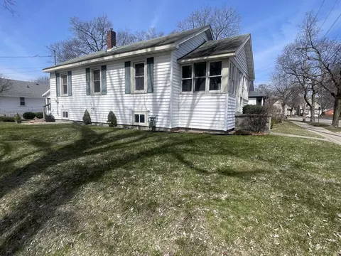 1324 16th, La Crosse, WI 54601
