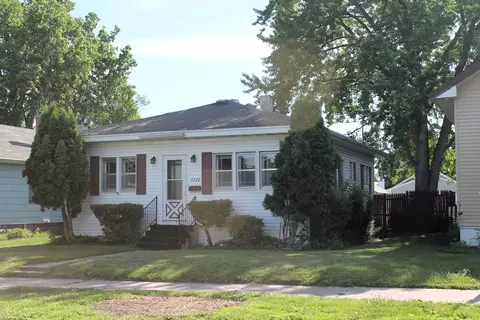 2322 Wood, La Crosse, WI 54603
