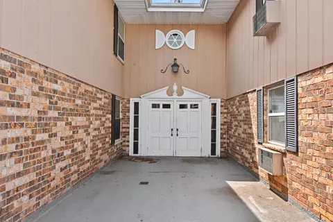 5700 W Wahner #101, Brown Deer, WI 53223
