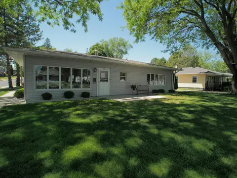 1300 Center, Watertown, WI 53098