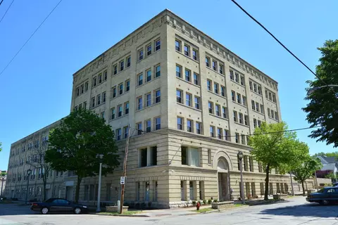 904 E Pearson #401, Milwaukee, WI 53202