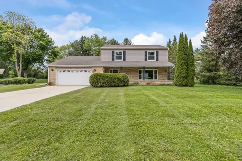 w378n5832 Farmwood, Lac La Belle, WI 53066