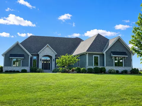 9005 222nd, Salem Lakes, WI 53168