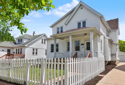 212 N 70th #A, Milwaukee, WI 53213