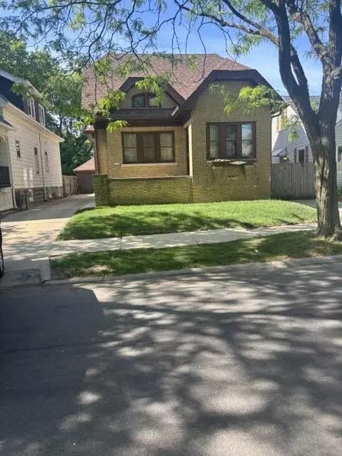 4223 W Concordia, Milwaukee, WI 53216