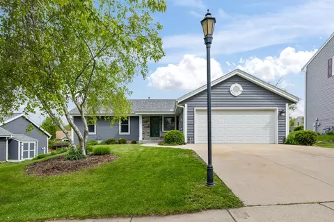 2722 Field, Waukesha, WI 53188